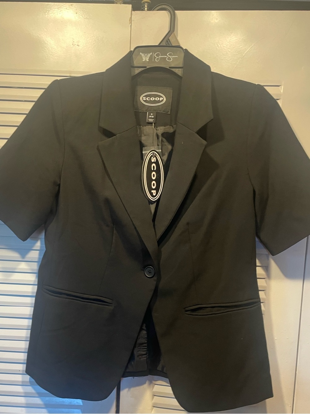 Scoop Black Short-Sleeve Boxy Blazer
